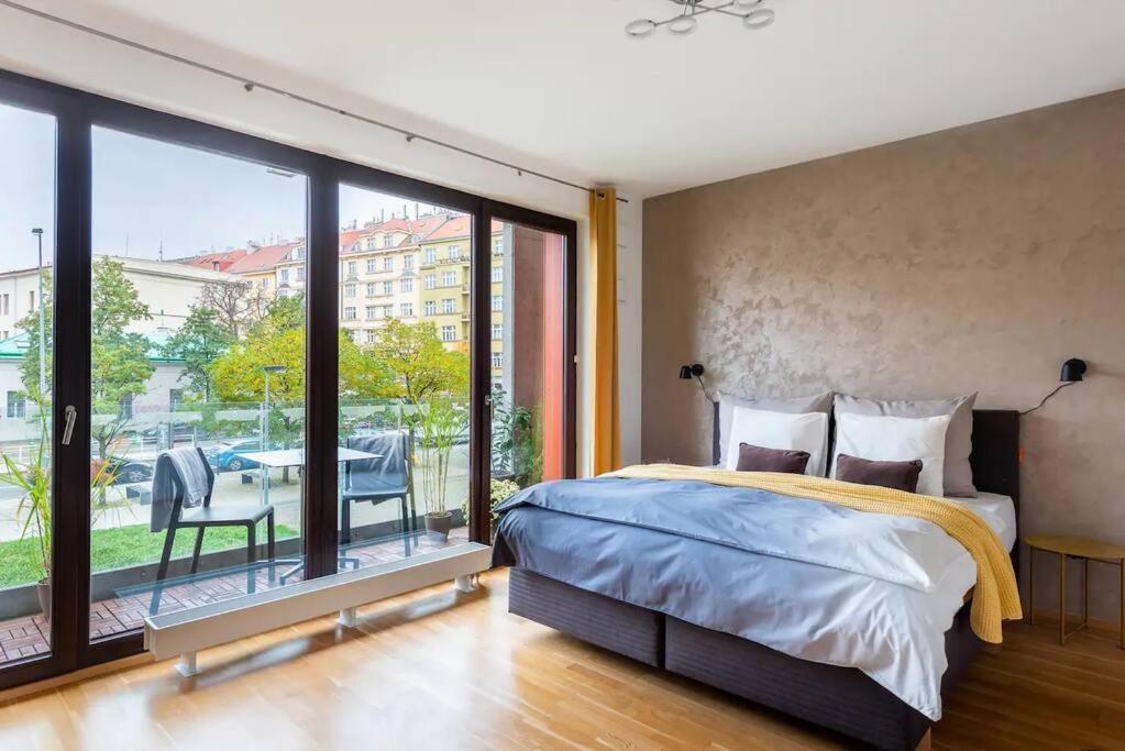 Apartment W/ Free Garage Parking Praha Exteriér fotografie
